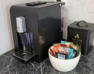 Koffiecorner van Huisje in Elim, vakantiehuis in Elim, Zuidwest Drenthe, met diverse koffieopties.