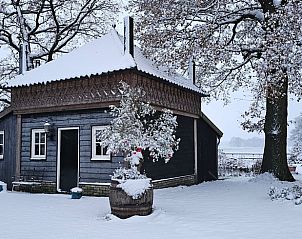 Moderne keuken in Huisje in Dieverbrug, Zuidwest Drenthe, met landelijke inrichting en alle voorzieningen.