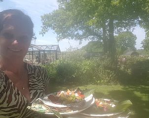 Gastvrije sfeer met lokale gerechten in Vakantiehuisje in Dieverbrug, Zuidwest Drenthe.