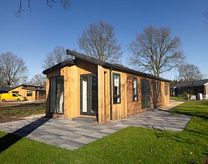 Vakantiehuis Hackfort 4 in Biddinghuizen, een charmant houten vakantiehuis met terras in de natuur van Oostelijk Flevoland.