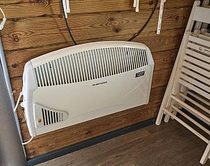 Verwarming in Trekkershut 4 Personen, Biddinghuizen, Flevoland voor comfort in elk seizoen.