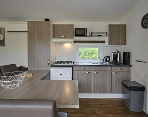 Fully equipped kitchen in Mobile home | 6 Persons, Biddinghuizen, Eastern Flevoland. Equipped with all conveniences.