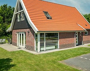 Verblijf 210146 - Bungalow Oostelijk Flevoland - Waterparc Veluwemeer | 8-persoons villa | 8C2