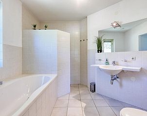 Guest house 2202154 - Holiday property Zuidelijk Flevoland - Vakantiehuis De Glamping - Villa met slaaplodge & wellness
