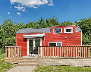 Verblijf 2202168 - Vakantiewoning Zuidelijk Flevoland - Vakantiehuis De Glamping - Tiny House rood | 5p