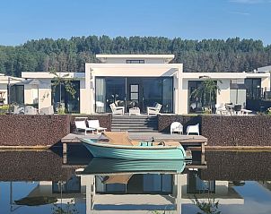 Magnificent water views from Holiday Home in Zeewolde, Southern Flevoland.