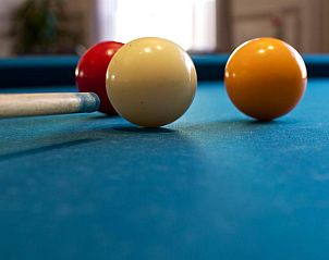 Biljarttafel in Hotel Oepkes, West-Terschelling, ontspannend vakantieverblijf op de Waddeneilanden.