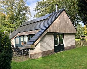 Rustgevend meer in de omgeving van vakantiehuis FR433, Appelscha, Friese bossen.
