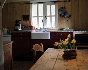 Gemtliche Kche in Cottage in Haule, Ferienhaus in den friesischen Wldern.