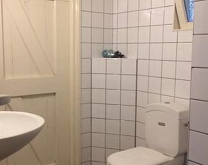 Modernes Badezimmer im Ferienhaus in Haule, Ferienhaus in den friesischen Wldern.