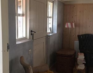 Gemtliche Leseecke im Ferienhaus in Haule, Friesische Wlder, Friesland.