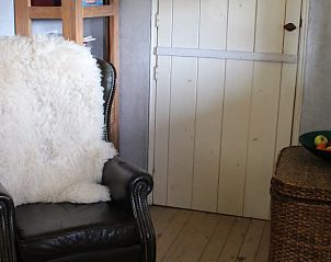 Gemtlicher Sessel im Ferienhaus in Haule, Ferienhaus in den friesischen Wldern.