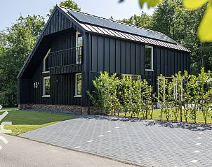 Balkonuitzicht van vakantieaccommodatie FR434 in Noordwolde, Friesland.