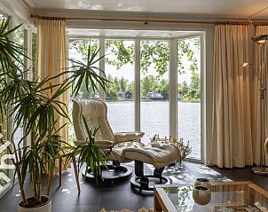 Kche und Essbereich im Ferienhaus FR270, Oosterwolde, ideal fr gemtliche Mahlzeiten.