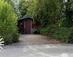 Essecke mit Blick auf den See im Ferienhaus FR270, Oosterwolde, Friesland.