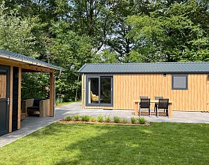 Ferienhaus in Oosterwolde mit Veranda und Blick auf die Natur, Friesland.