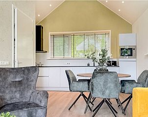 Moderne Kche im Ferienhaus in Oosterwolde, voll ausgestattet in den friesischen Wldern von Friesland.