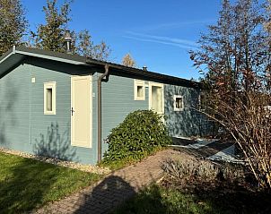 Vorderansicht des Ferienhauses in Oosterwolde, Ferienunterkunft in den friesischen Wldern.