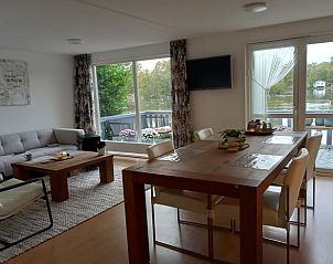 Esszimmer mit Seeblick im Ferienhaus in Oosterwolde, Friesische Wlder.