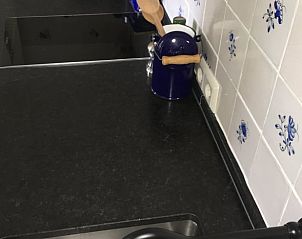 Keukenblad in Huisje in Boijl, vakantiehuis in Friese bossen, Friesland.