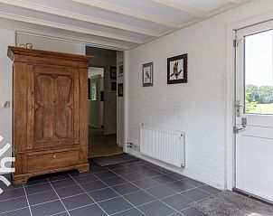 Keukenhoek in vakantiehuis FR362 in Boijl, met comfortabele leeshoek, Friesland.