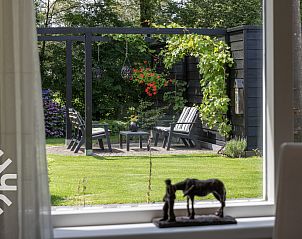 Slaapkamer in vakantiehuis FR362 in Boijl, met toegang tot tuin, Friesland.