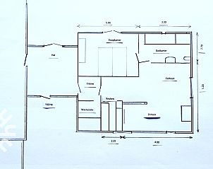Laan met bomen nabij vakantiehuis FR362 in Boijl, omgeven door natuur, Friesland.