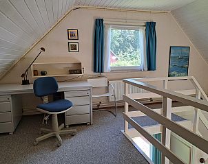 Werkruimte op de bovenverdieping van vakantiehuis FR426, Boijl, Friesland.