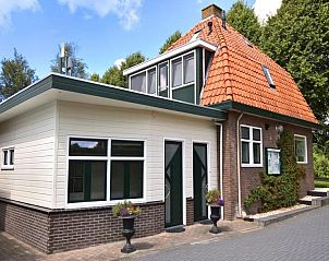 Verblijf 260125 • Vakantiewoning Het Friese platteland • Mooi 10 persoons wellness vakantiehuis in Friesland 