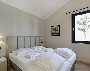 Verblijf 260139 - Bungalow Het Friese platteland - 4-persoons wellness lodge | 4B3