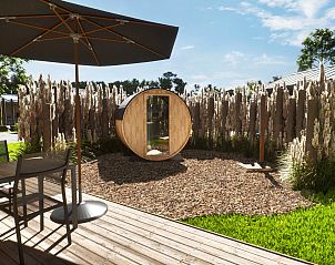 Verblijf 260139 - Bungalow Het Friese platteland - 4-persoons wellness lodge | 4B3