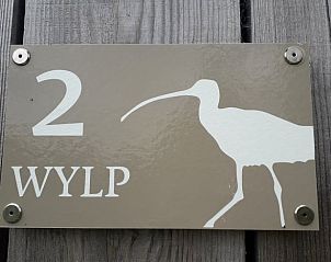 Huisnummerbord van Huisje in Westergeest, vakantiehuis in het Friese platteland.