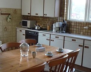 Ruime keuken in Vakantiehuis in Scherpenzeel, ideaal voor koken op het Friese platteland.