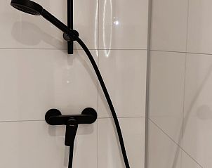 Moderne douche in Vakantiehuis in Scherpenzeel, Friesland.