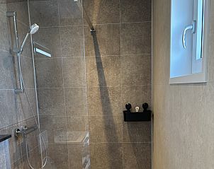 Gezellig vakantiehuis FR429 in Blesdijke, Friesland. Rustige ligging met omringende natuur.