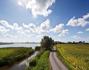 Pittoresk landschap rondom Vakantiehuisje in Westhem, ideaal voor wandelingen, Friesland.