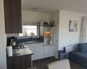 Verblijf 2612005 - Vakantiewoning Het Friese platteland - Luxe chalet 55 aan het water in Bantega met sloep 8 pax