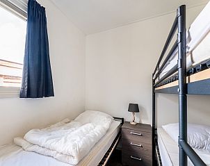 Verblijf 2612005 - Vakantiewoning Het Friese platteland - Luxe chalet 55 aan het water in Bantega met sloep 8 pax