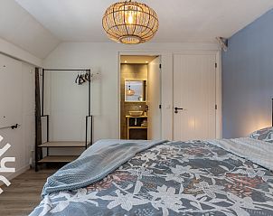 Appelbomen bij FR449 vakantiehuis in Bantega, Friesland, ideaal voor natuurliefhebbers.