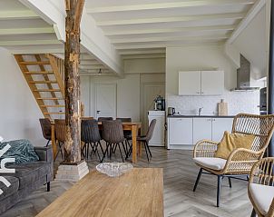 Moderne douche in FR449 vakantiehuis, Bantega, Friesland voor ultiem comfort.