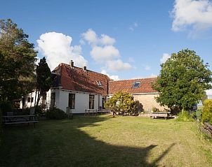 Vakantiehuis Huisje in Winaam in Wijnaldum, Friesland, met ruime tuin op het schilderachtige Friese platteland.