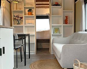 Gezellige binnenruimte van Vakantiehuis in Eastermar met moderne inrichting.