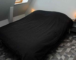 Stijlvolle keuken in FR075 vakantiehuis in Eastermar, Friese platteland met moderne apparatuur.