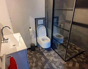 Sfeervolle slaapkamer in FR075 vakantiehuis in Eastermar, Friesland voor een goede nachtrust.