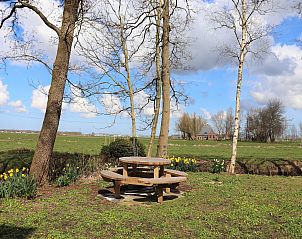 Guest house 2613605 - Holiday property Het Friese platteland - B&B boerderij GRUTSK