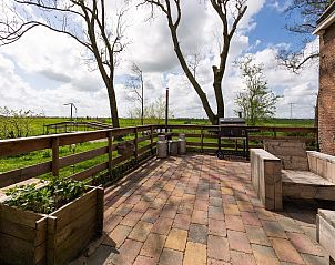Guest house 2613605 - Holiday property Het Friese platteland - B&B boerderij GRUTSK