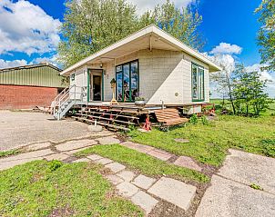 Guest house 2613609 - Chalet Het Friese platteland - Knus chalet in Friesland met hottub