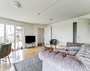 Guest house 2613609 - Chalet Het Friese platteland - Knus chalet in Friesland met hottub