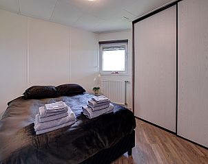 Guest house 2613609 - Chalet Het Friese platteland - Knus chalet in Friesland met hottub