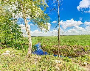 Guest house 2613609 - Chalet Het Friese platteland - Knus chalet in Friesland met hottub